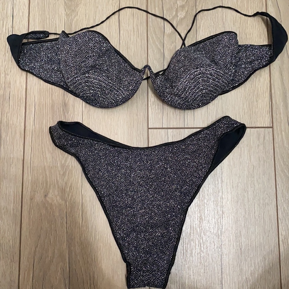 Oséree Bikini Set (lightly used) - Picture 5 of 9
